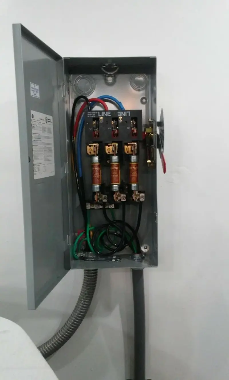 Three-phase disconnect switch installed for Electrical Wiring & Rewiring in Crockery